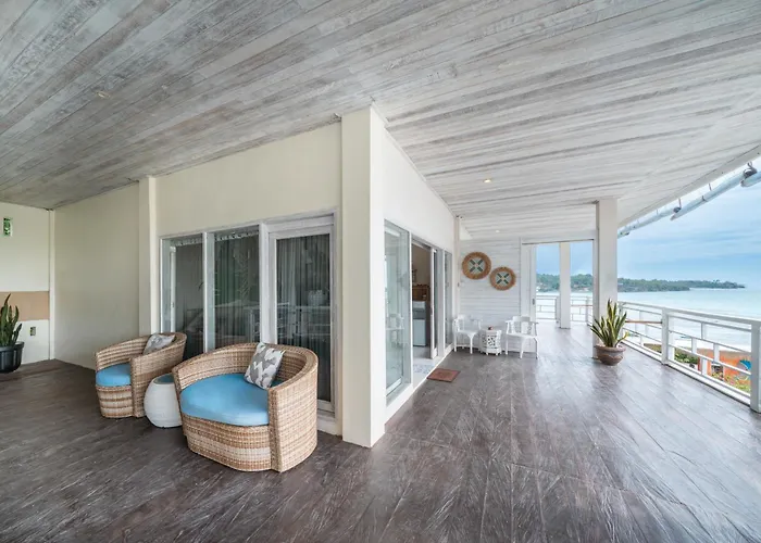 Hotel Nusa View - Oceanfront *