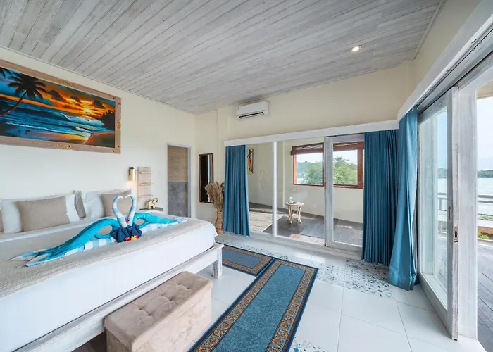 Hotel Nusa View - Oceanfront *