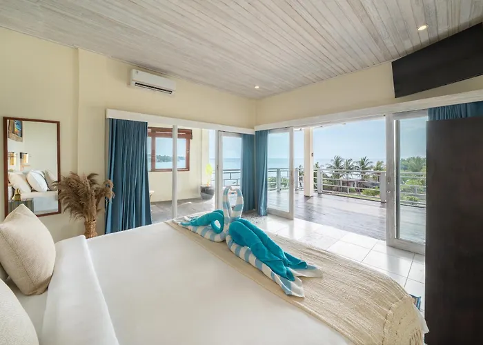 Hotel Nusa View - Oceanfront